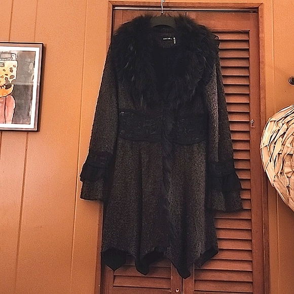 Dolce Cabo Jackets & Blazers - **FINAL PRICE**Dolce Cabo Genuine Raccoon Fur Collar Jacket **FINAL PRICE DROP**